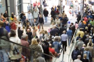 crowd of shoppers who want to visit websites